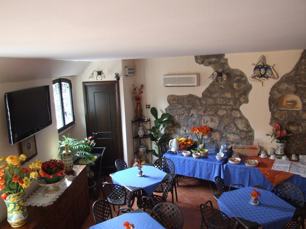 Mamma Maria Bed & Breakfast ตาออร์มินา ภายนอก รูปภาพ