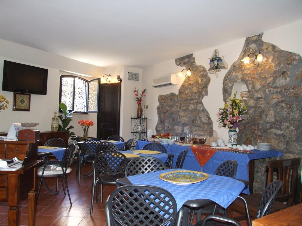 Mamma Maria Bed & Breakfast ตาออร์มินา ภายนอก รูปภาพ