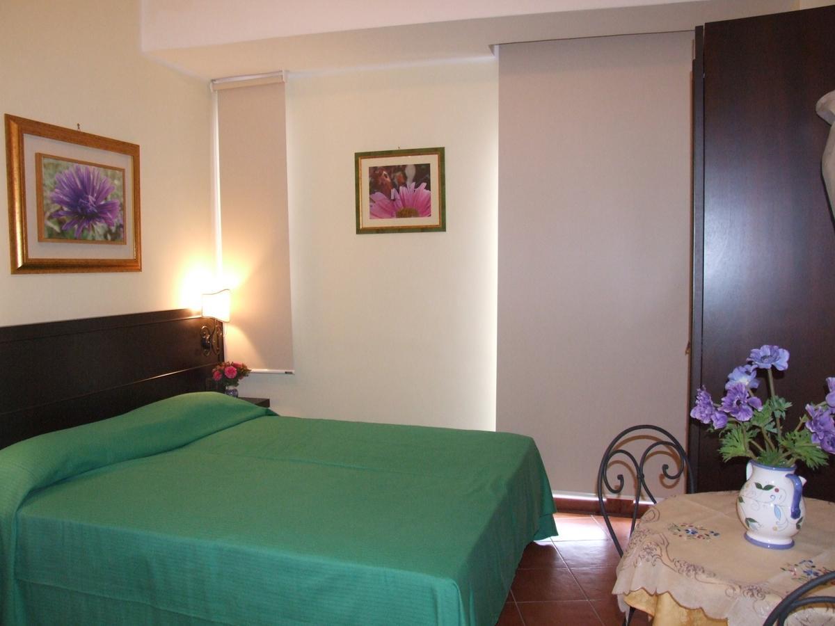 Mamma Maria Bed & Breakfast ตาออร์มินา ภายนอก รูปภาพ